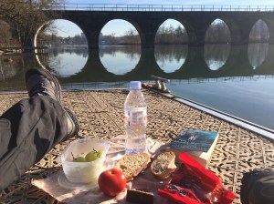 A 30 min walk to the Wohlensee for a picnic lunch, followed by a one hour walk home